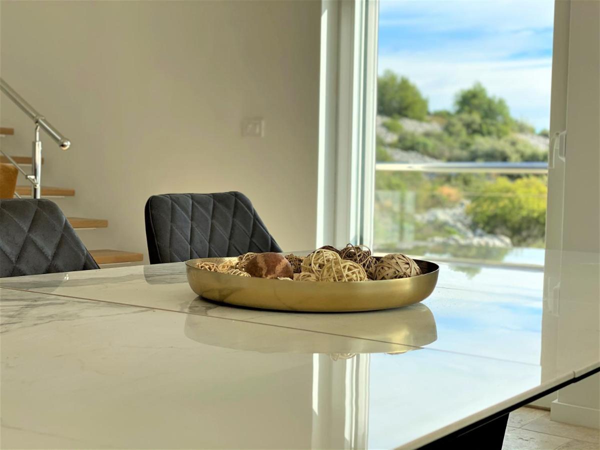 Villa M - Your Business & Holiday Apartment In Šibenik Eksteriør billede