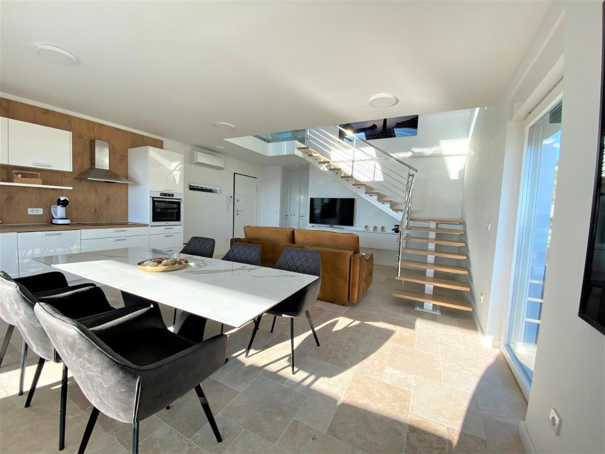 Villa M - Your Business & Holiday Apartment In Šibenik Eksteriør billede