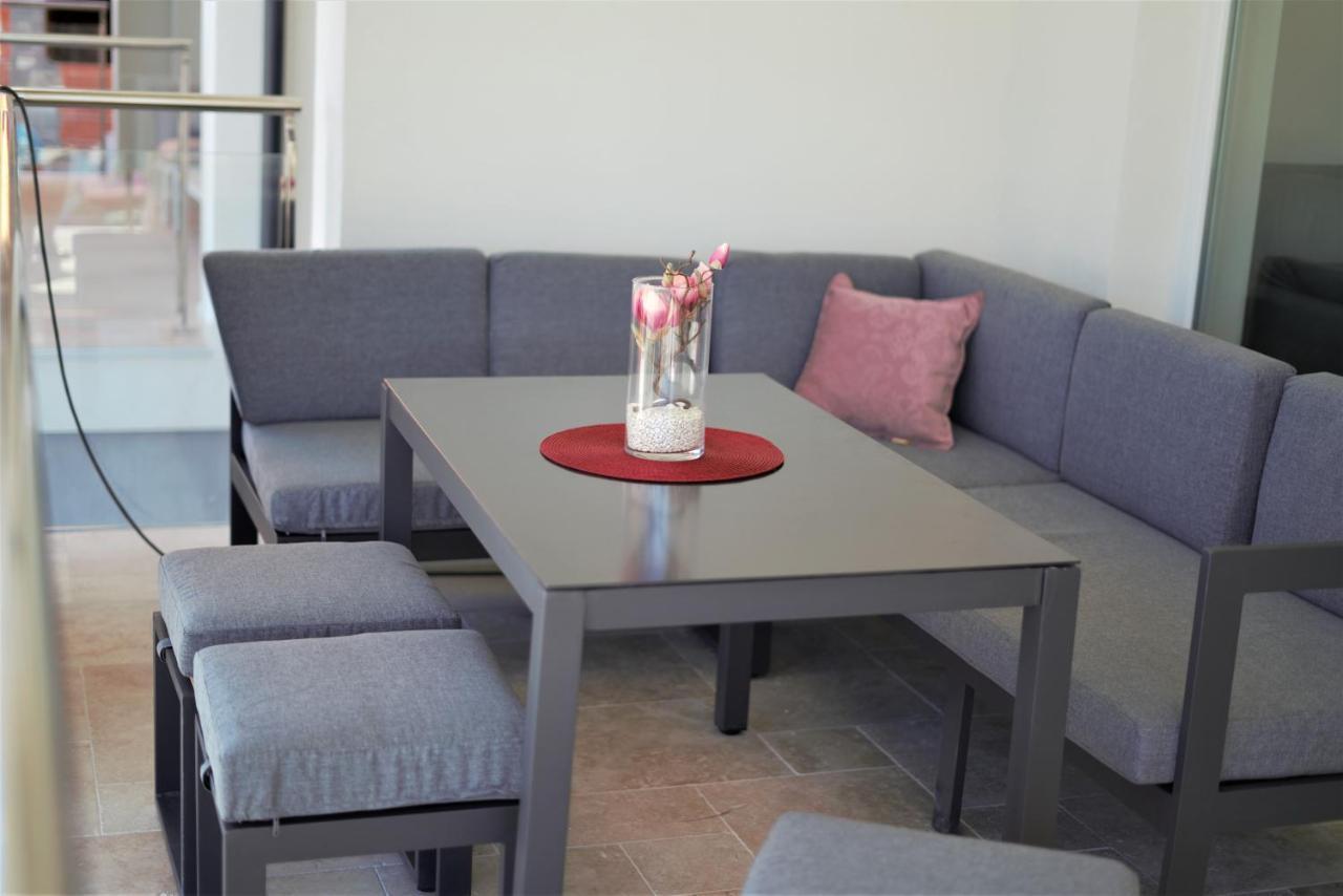 Villa M - Your Business & Holiday Apartment In Šibenik Eksteriør billede