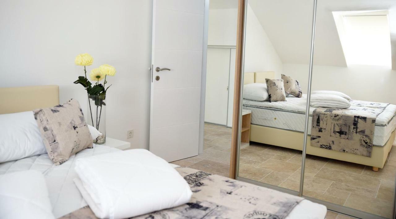 Villa M - Your Business & Holiday Apartment In Šibenik Eksteriør billede