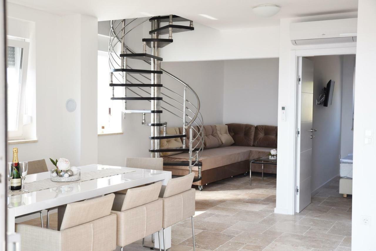 Villa M - Your Business & Holiday Apartment In Šibenik Eksteriør billede