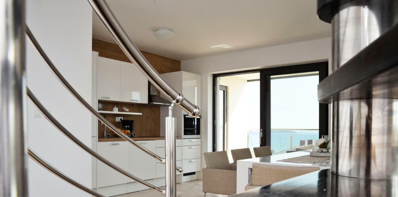 Villa M - Your Business & Holiday Apartment In Šibenik Eksteriør billede