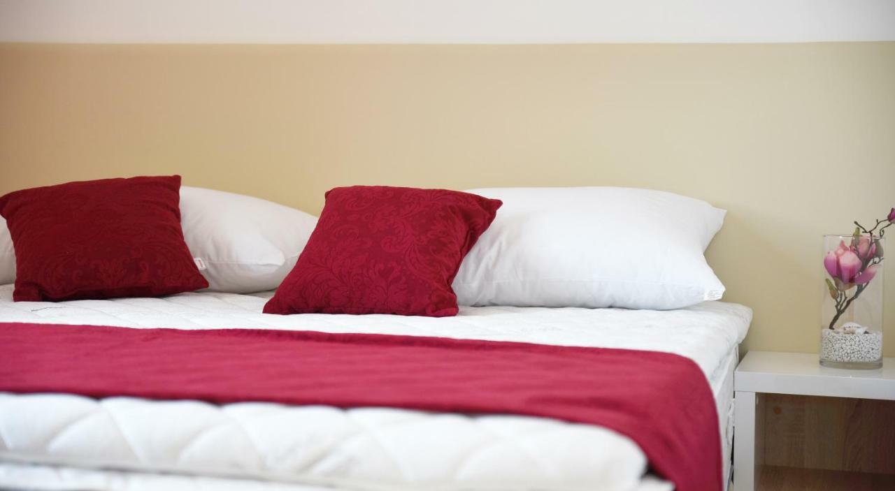 Villa M - Your Business & Holiday Apartment In Šibenik Eksteriør billede