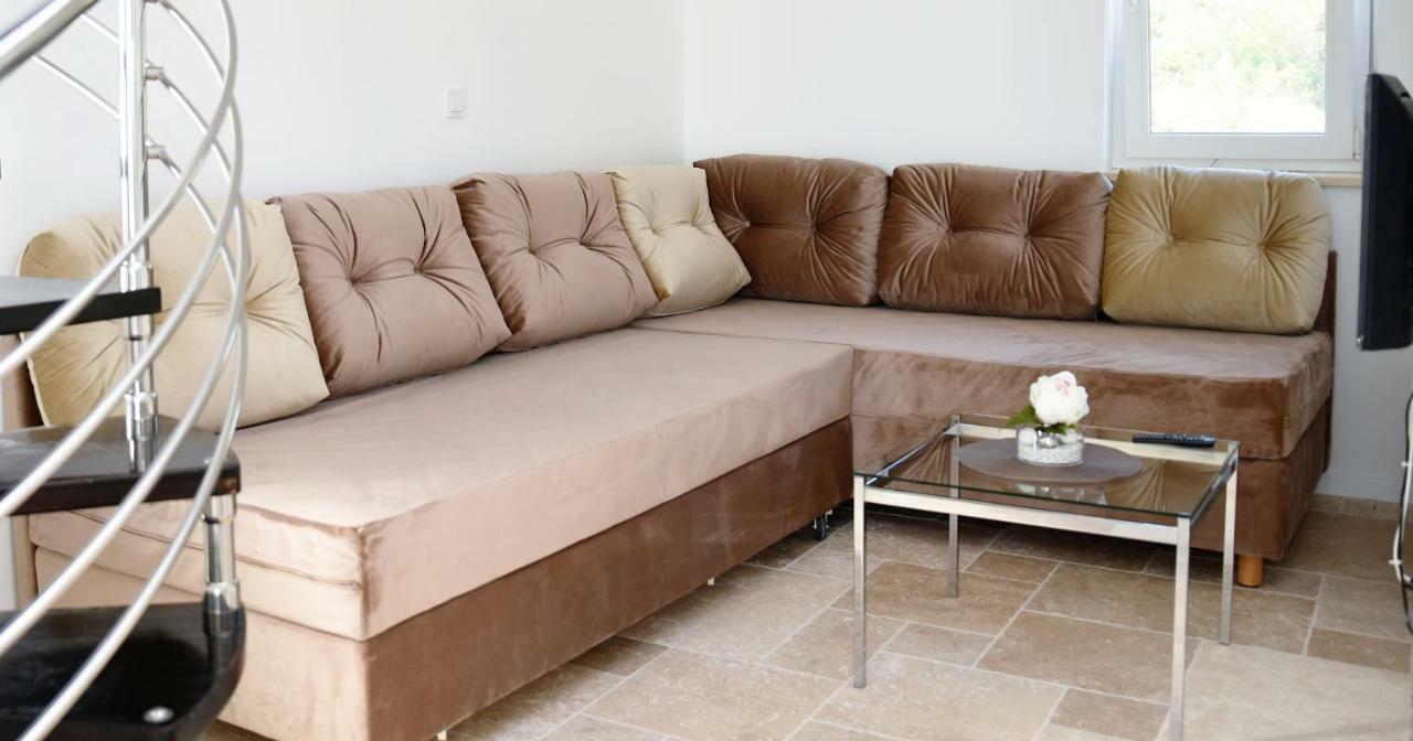 Villa M - Your Business & Holiday Apartment In Šibenik Eksteriør billede