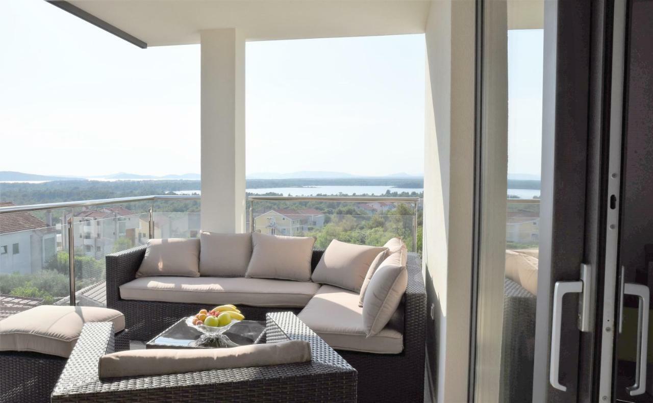 Villa M - Your Business & Holiday Apartment In Šibenik Eksteriør billede